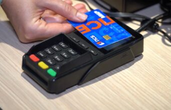 ПСБ в Ярославле запустил акцию «Кешбэк за пенсию» к новогодним праздникам