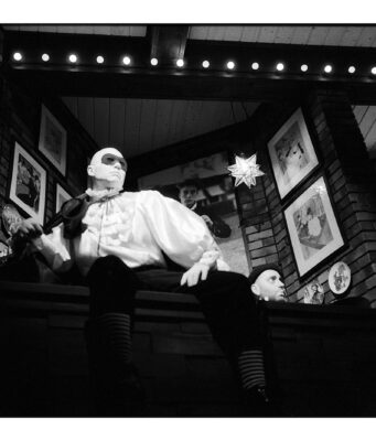 11 декабря в фотогалерее «Криста» в Рыбинске откроется новая выставка «Неисчерпное время»