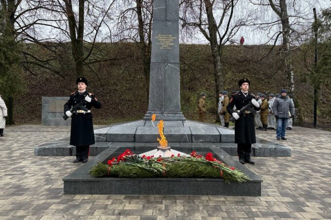 В День Неизвестного Солдата в Переславле-Залесском торжественно зажгли Вечный огонь