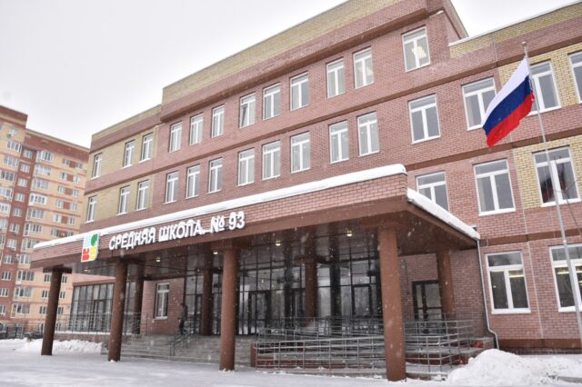 Михаил Евраев рассказал Владимиру Путину о строительстве в Ярославской области школ и ФАПов