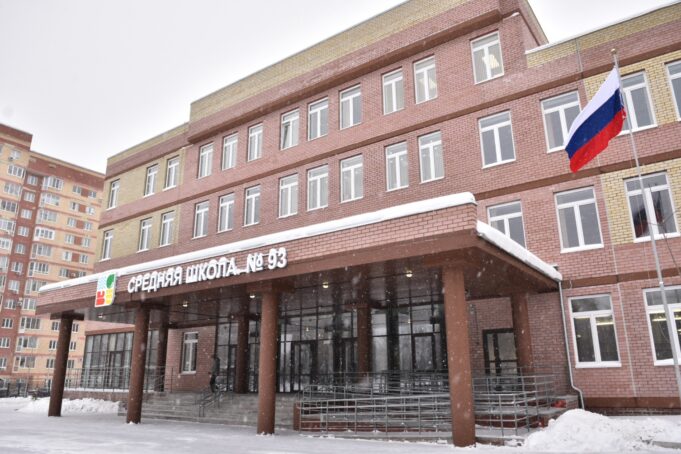 Михаил Евраев рассказал Владимиру Путину о строительстве в Ярославской области школ и ФАПов