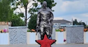 Около 270 воинских мемориалов и захоронений благоустроено по областной программе