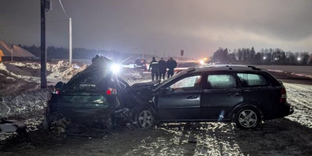 В Рыбинском районе произошло серьёзное ДТП: трое пострадавших госпитализированы