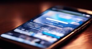 Рыбинец похитил смартфон у работницы кофейни