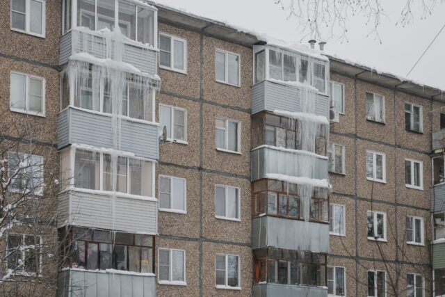 Рыбинская прокуратура проверяет, как убирают дворы от снега