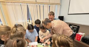 Рыбинские и ярославские полицейские познакомили молодежь со службой в полиции