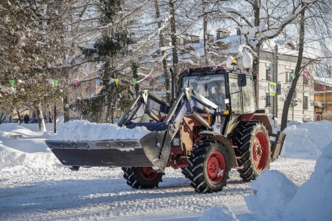 В Волжском парке вовсю идёт подготовка к Масленице