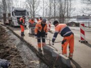 В Заволжье приступили к прерванным на зиму тротуарным работам