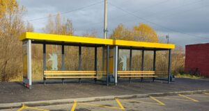 В Рыбинске продолжают устанавливать новые остановочные павильоны