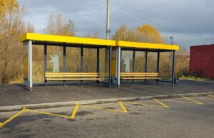 В Рыбинске продолжают устанавливать новые остановочные павильоны