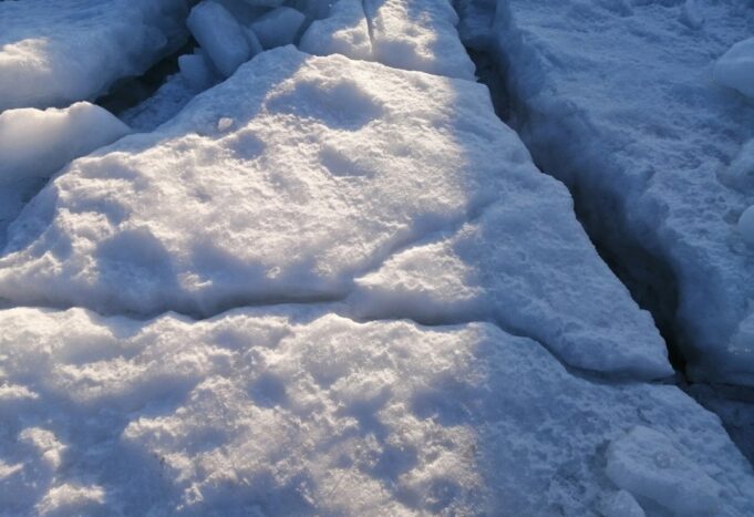 В Рыбинске действует запрет выхода на лед