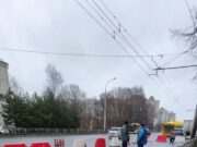 На проспекте Ленина в районе улицы Танкистов провалился асфальт