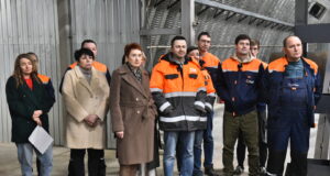 Михаил Евраев ответил на вопросы работников рыбинского Завода дорожных машин