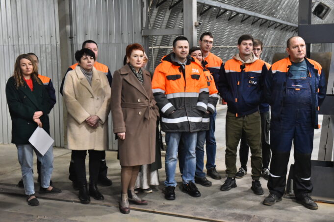 Михаил Евраев ответил на вопросы работников рыбинского Завода дорожных машин