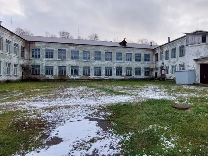 В Центре образования «Тихменевский» начался капитальный ремонт