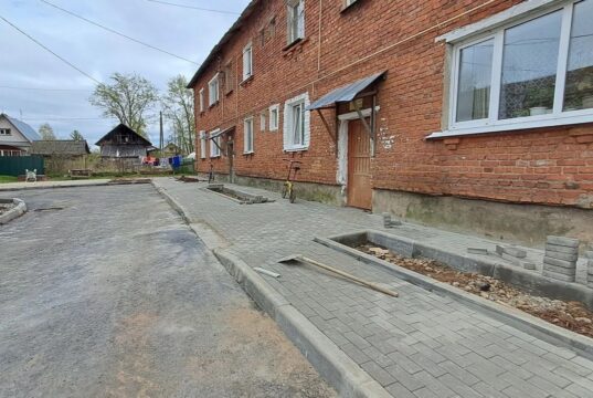 Начались первые в этом году работы по губернаторскому проекту «Наши дворы»