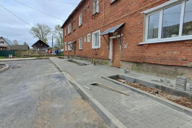 Начались первые в этом году работы по губернаторскому проекту «Наши дворы»