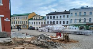 Куда применят б/у плитку, ограждения и фонари, демонтированные в центре Рыбинска