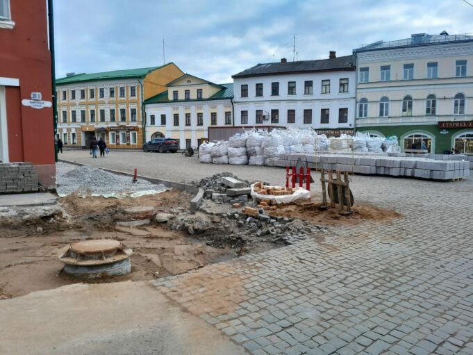 Куда применят б/у плитку, ограждения и фонари, демонтированные в центре Рыбинска