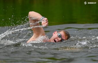 Александр Степанов взял все возможные личные награды на чемпионате России по плаванию на открытой воде