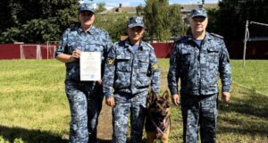 Сотрудник Управления по конвоированию из Рыбинска Чачин Денис – победитель соревнований по многоборью специалистов – кинологов со служебными собаками
