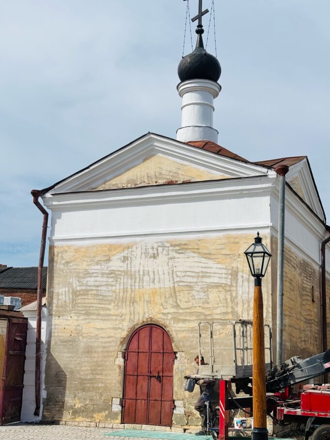 В Рыбинске в Преображенском переулке реставрируют здание музея Мологи