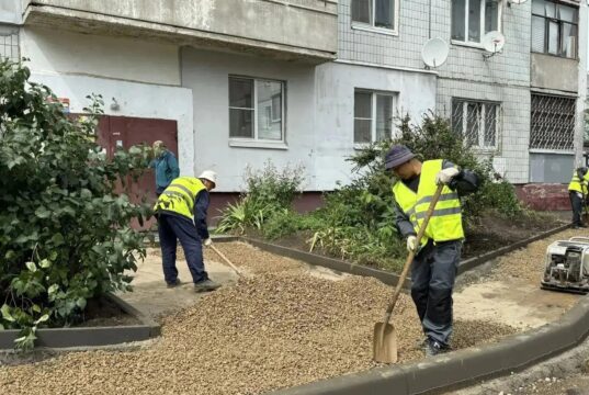 В Ярославской области обновляют придомовые территории по губернаторской программе «Наши дворы»