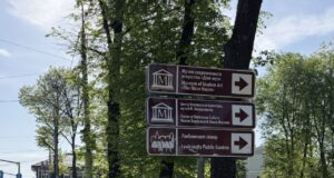 Новые знаки транспортной навигации устанавливают на дорогах Ярославской области