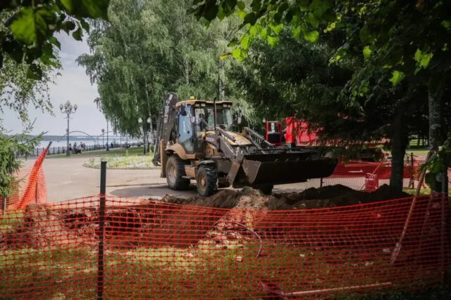 В Волжском парке заложили фундамент для памятника Защитникам Отечества