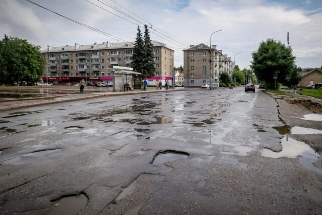 Проблемные дороги на улице Куйбышева, Рыбинской и Кулибина начнут ремонтировать уже в этом году