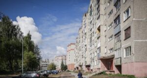 Дмитрий Рудаков взял на контроль ремонт двора по адресу проспект Мира, 17