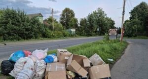 Жители села Глебово бьют в набат: им приходится жить, словно на мусорном полигоне
