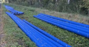 К поселку Каменники тянут новую водопроводную линию