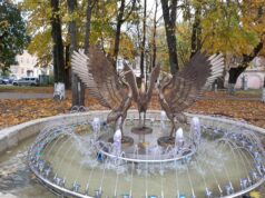 В Журавлевском парке Рыбинска «поселились» бронзовые журавли